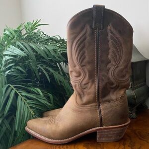 Abilene Women’s Classic Brown Cowhide Western Cowboy Boots 9036
